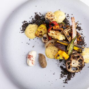 Synagerのディナーコースペアチケット